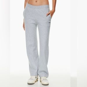 Aritzia TNA Cozy Fleece Boyfriend Straight Sweatpant NWT